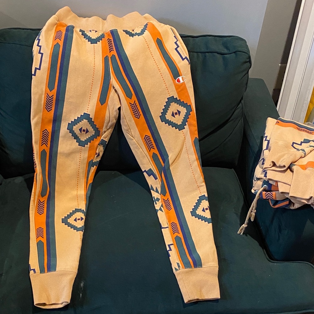 Sweatsuit Champion Tribal Print Orange, Green Size Small